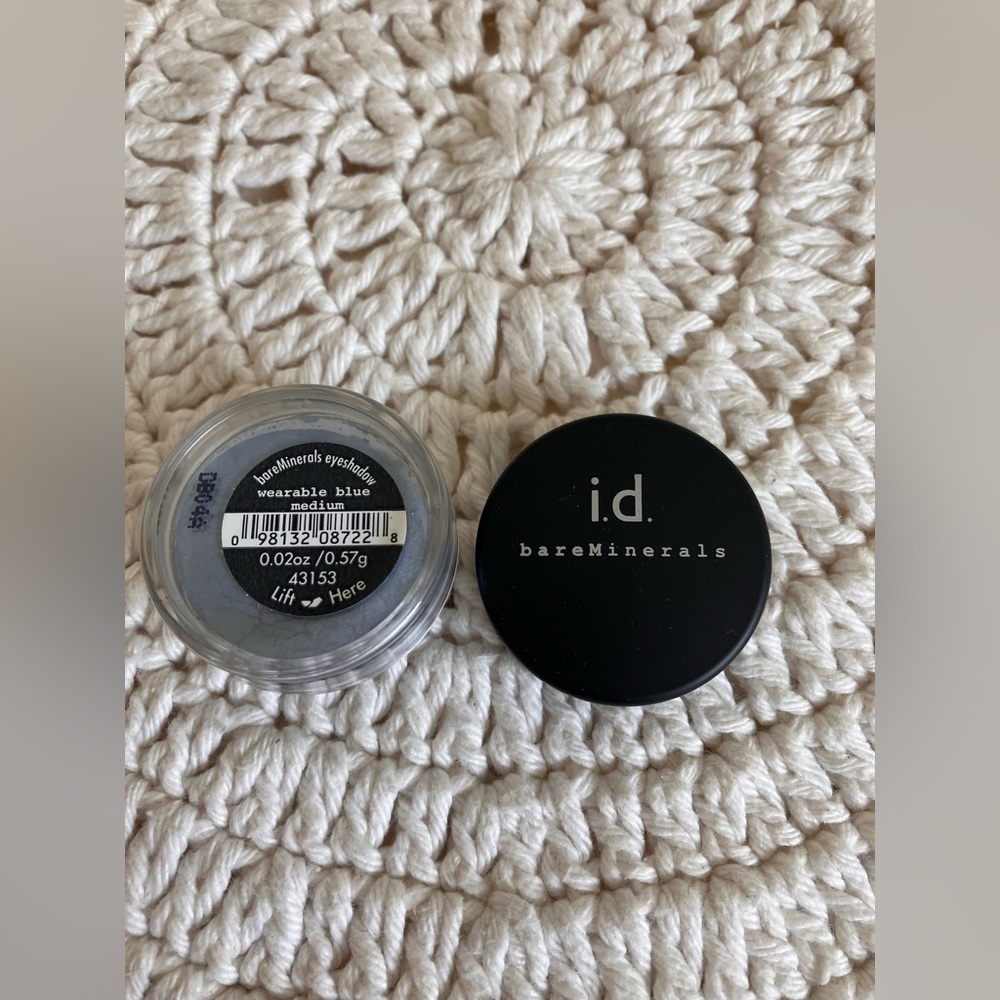 Bare Minerals Eyeshadow wearable blue medium .57g sealed